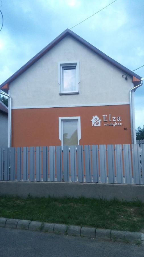 Апартаменты Elza Vendeghaz Шарошпатак Экстерьер фото